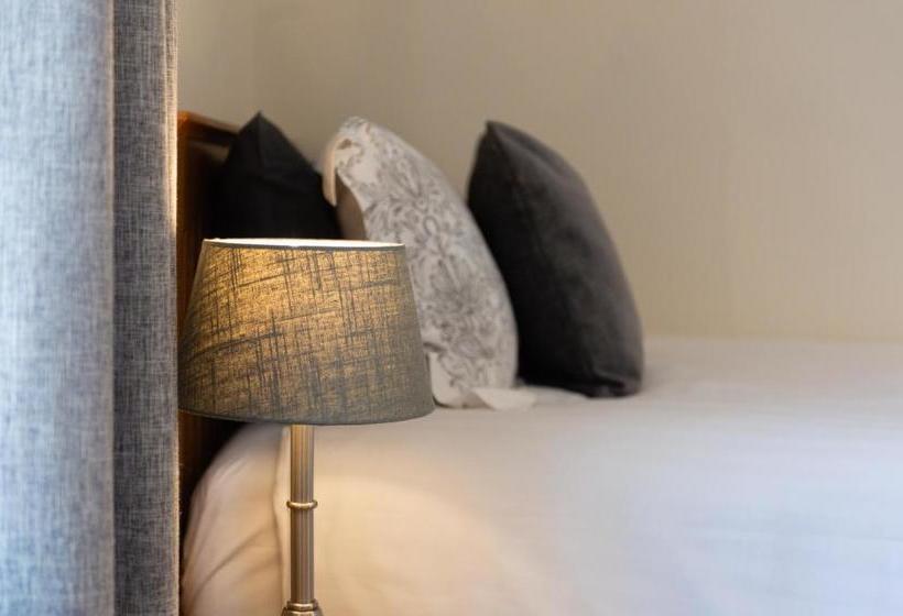 ベッドアンドブレックファースト Blue Swallow