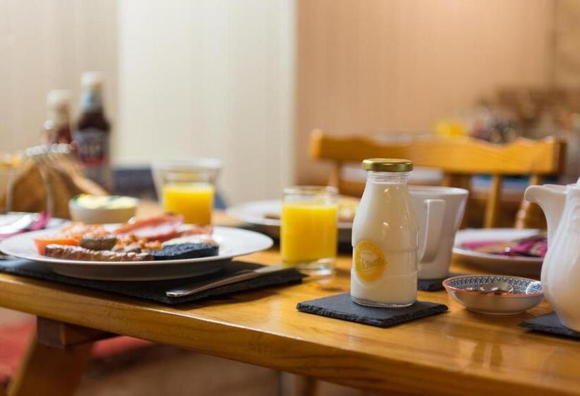 ベッドアンドブレックファースト Blue Swallow