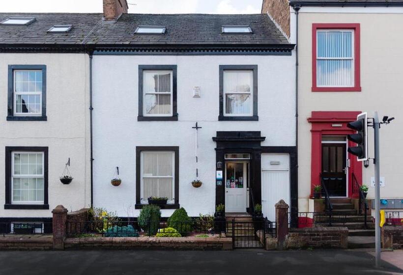 ベッドアンドブレックファースト Blue Swallow