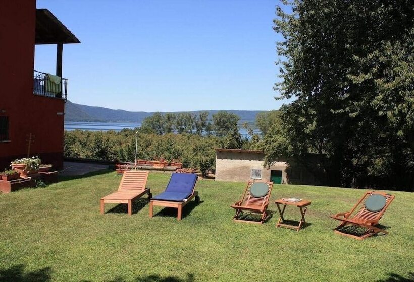 ベッドアンドブレックファースト La Finestra Sul Lago