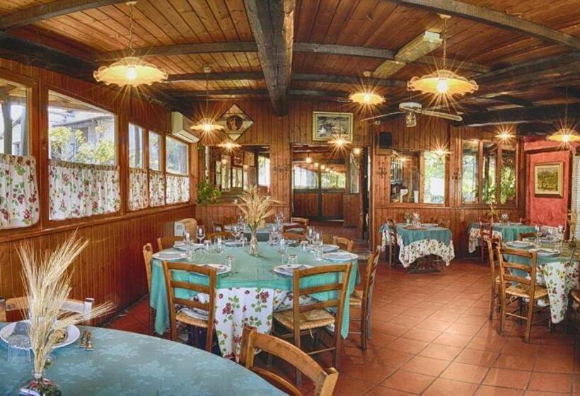 مبيت وإفطار La Vecchia Quercia