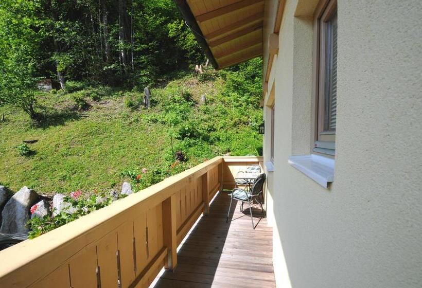 住宿加早餐  Pension Mirabelle