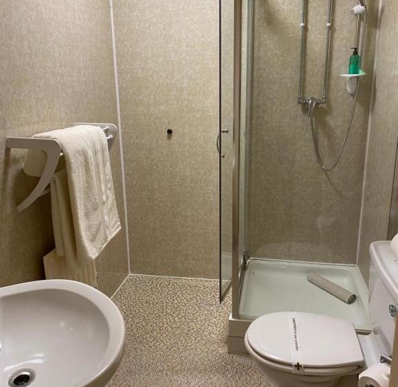 צימר The Kingswood Guest House   Adult Only