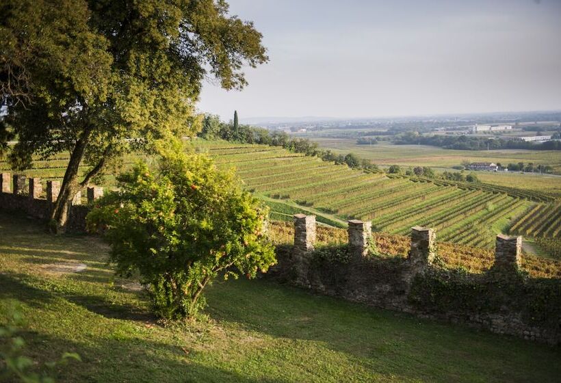 فندق Castello Di Buttrio