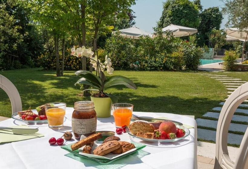 تختخواب و صبحانه Agriturismo Corte Aurea