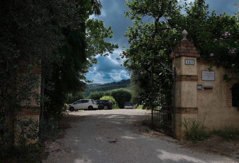 مبيت وإفطار Borgo De Salaioli