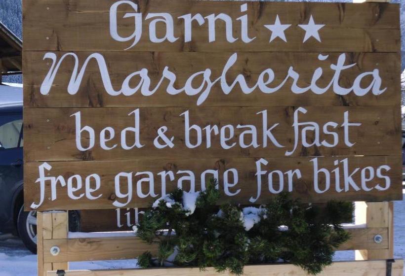 تختخواب و صبحانه Garni Margherita