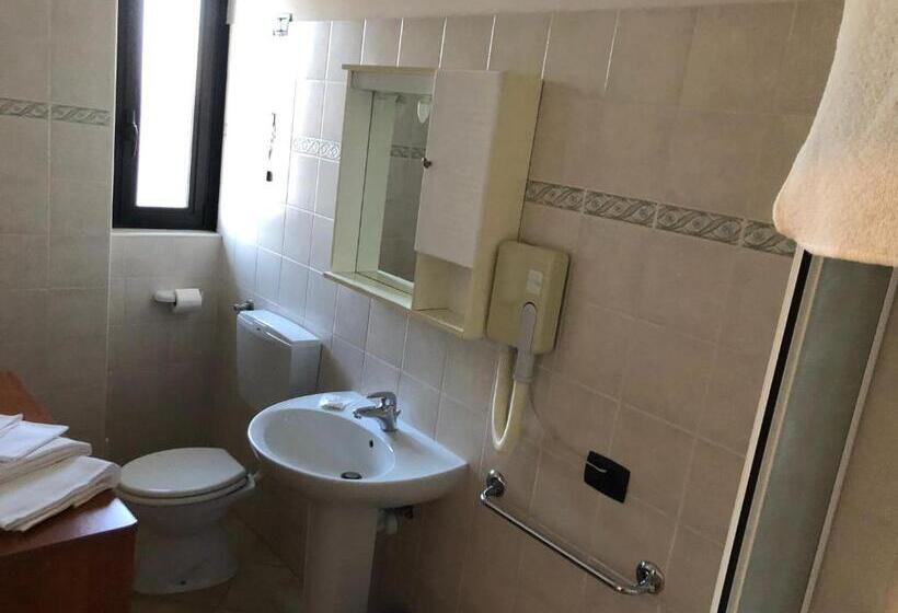 مبيت وإفطار Il Gatto E La Volpe