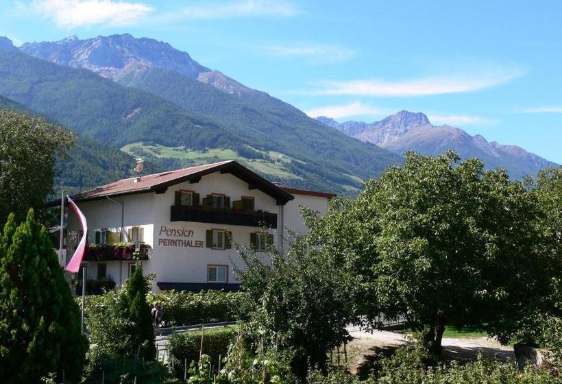 Bed and Breakfast Pension Pernthaler