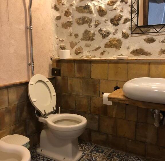 تختخواب و صبحانه Roba Degli Ulivi