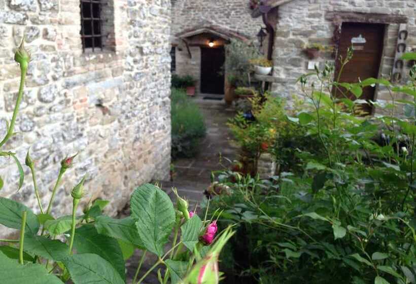 فندق Agriturismo Biologico Castello Della Pieve