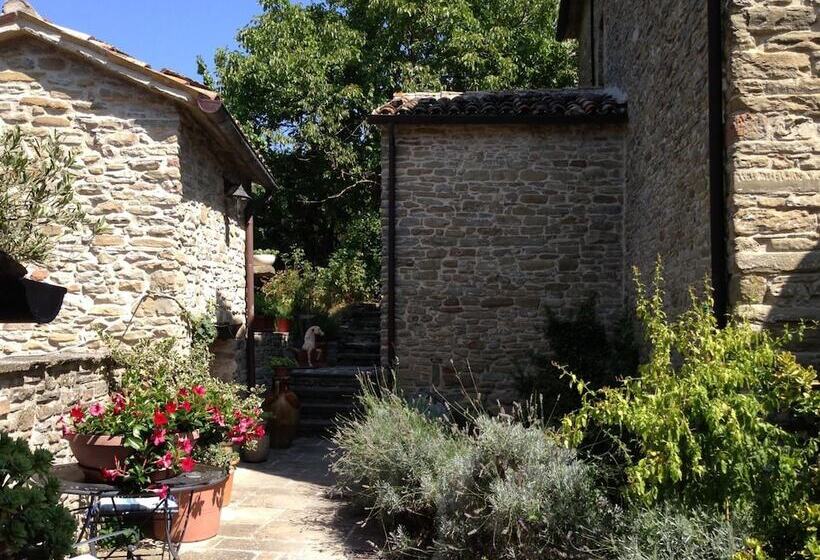 فندق Agriturismo Biologico Castello Della Pieve