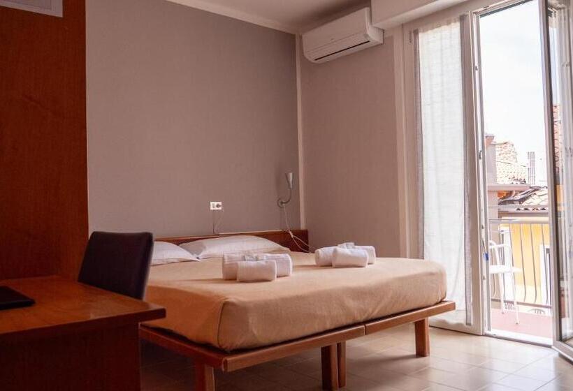 هتل Albergo Tecla