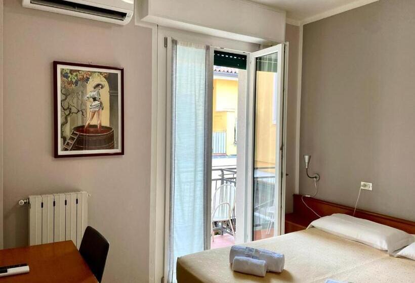 هتل Albergo Tecla