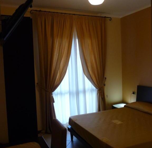 فندق Naxos B&b