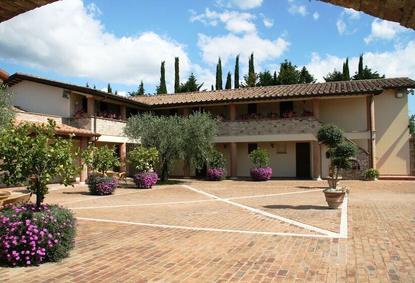فندق Relais Madonna Di Campagna