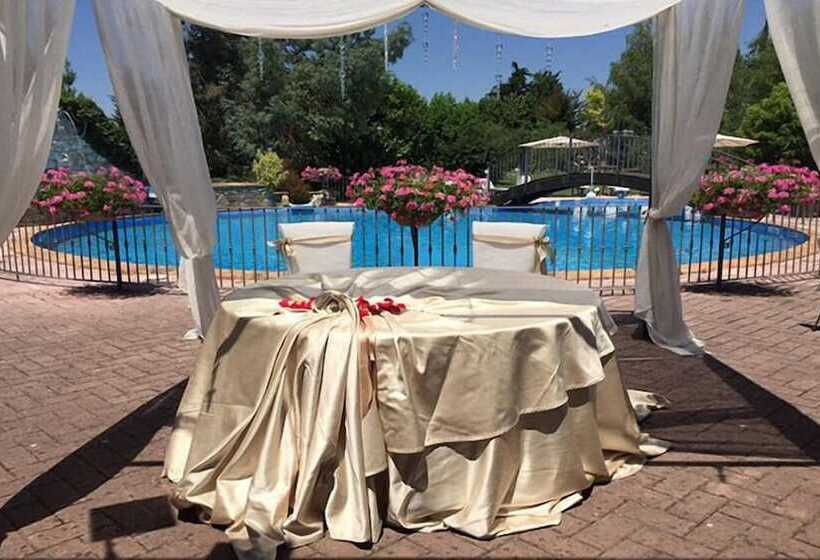 فندق Relais Madonna Di Campagna