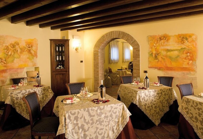 فندق Relais Madonna Di Campagna