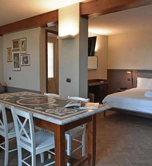 هتل Villa Pioppi