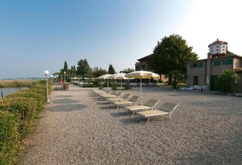 هتل Villa Pioppi