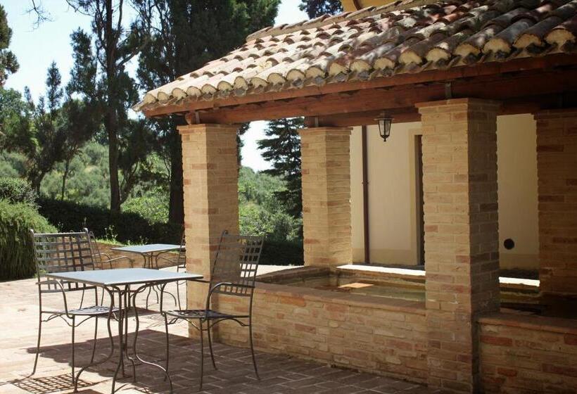 هتل Villa Rinalducci