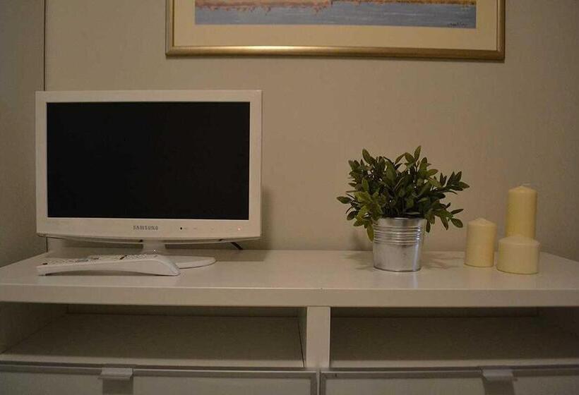 ベッドアンドブレックファースト La Salvia E Il Lampone