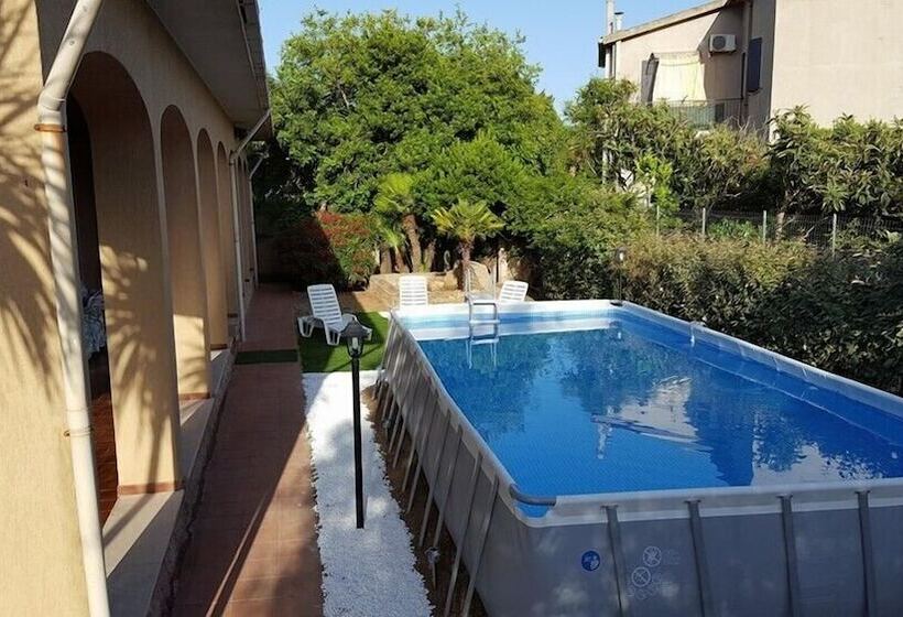 تختخواب و صبحانه Villa Edera