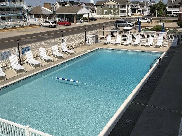 Gold Crest Motel
