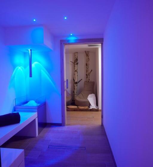 هتل Chalet Vites Mountain