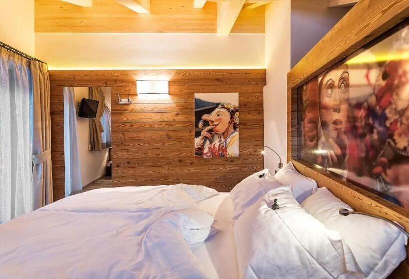 هتل Chalet Vites Mountain