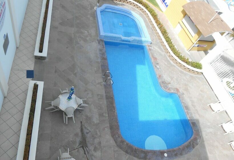 هتل Splash Inn