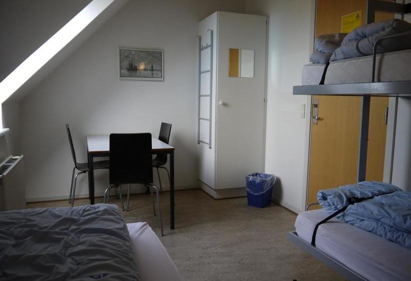 Femmasteren Hotel & Hostel