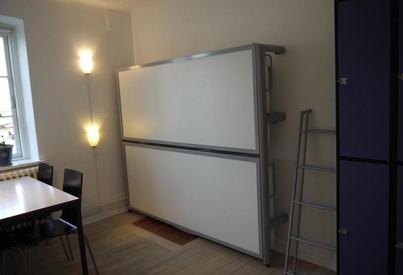 Femmasteren Hotel & Hostel