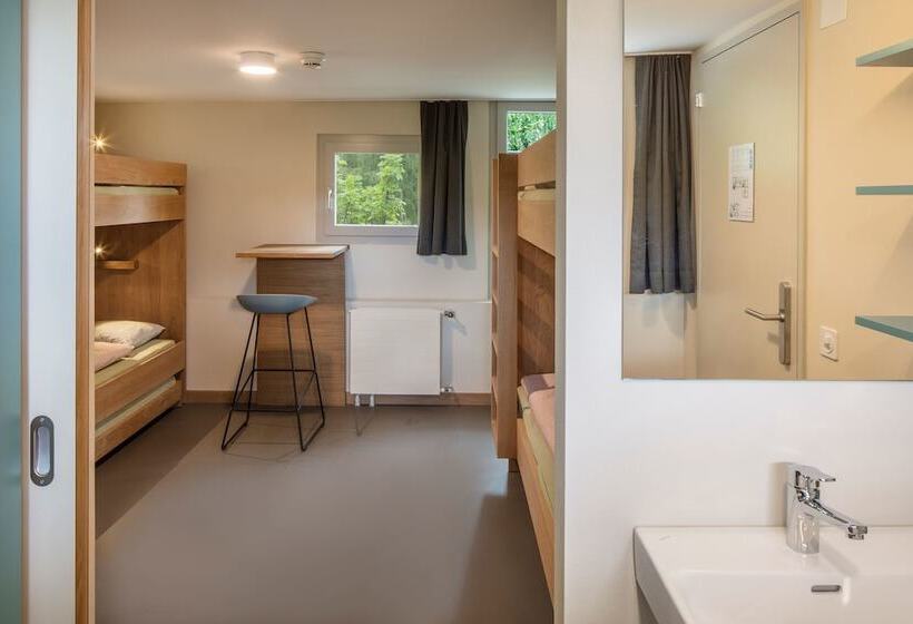 Cransmontana Youth Hostel