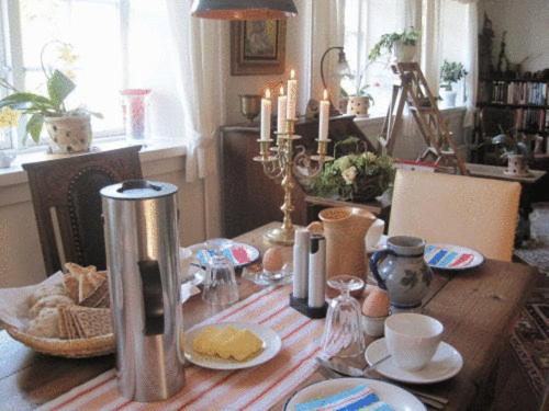 Dyrlev Bed & Breakfast
