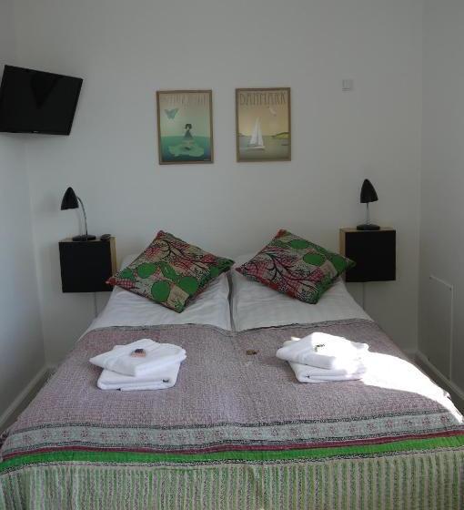 Femmasteren Hotel & Hostel