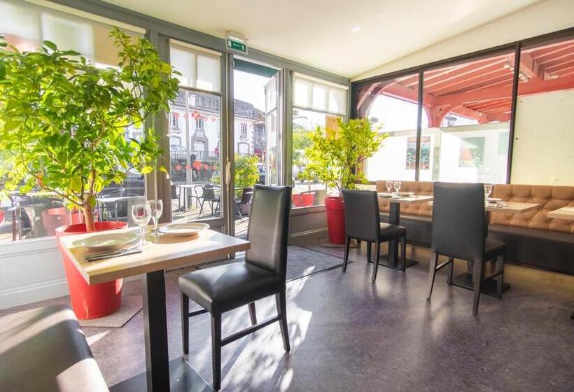 هتل Hôtel Itzalpea