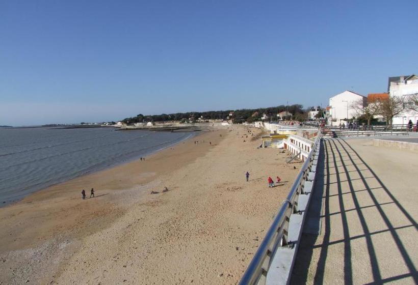 ホテル Hôtel 2 étoiles Et Restaurant Le Galet Bleu