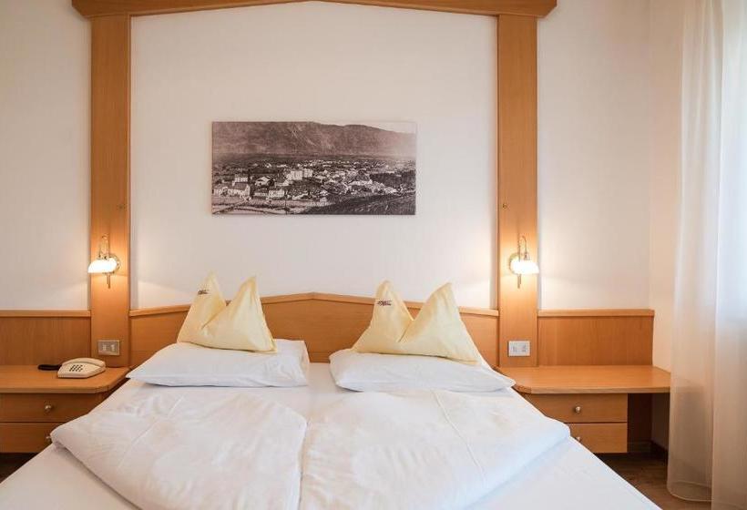 בית מלון כפרי Pension Weingarten