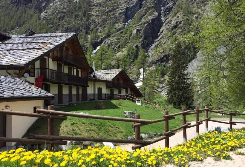 فندق Residence Dei Walser
