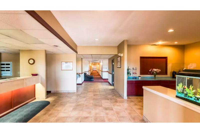 בית מלון כפרי Rodeway Inn