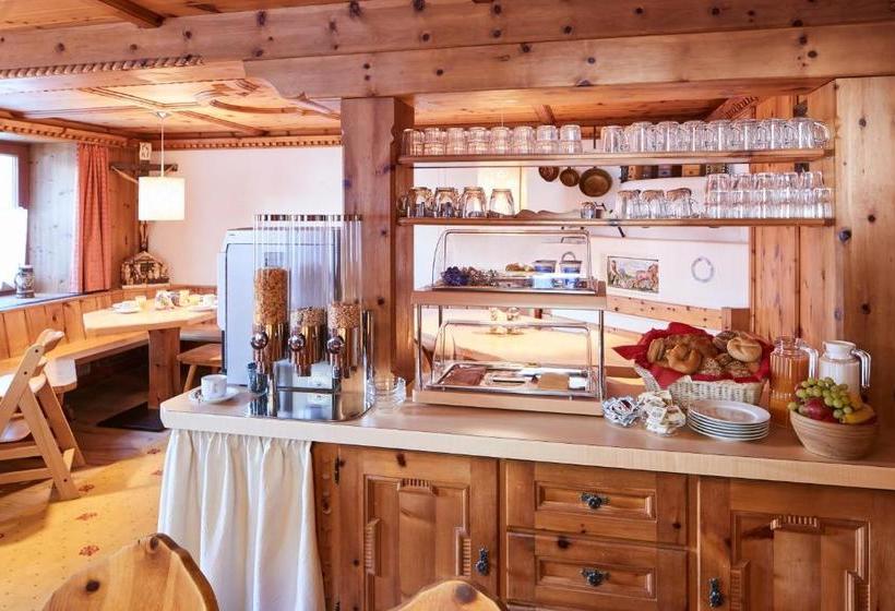 Отель Tirolerhof   Appartementhaus