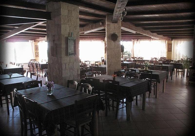 هتل Turismo Rurale Montitundu