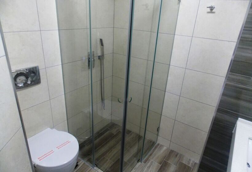 בית מלון כפרי Vila Kalcuni Sarande