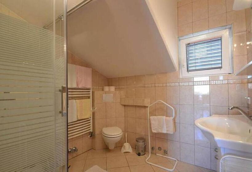مبيت وإفطار Villa Daniela