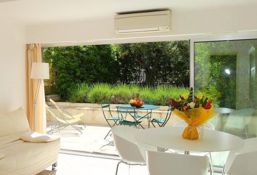 בית מלון כפרי Cannes Bay