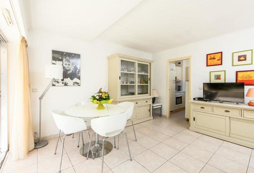 בית מלון כפרי Cannes Bay