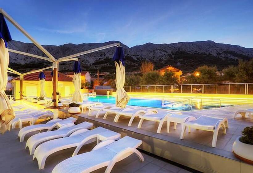 בית מלון כפרי Dobrovit