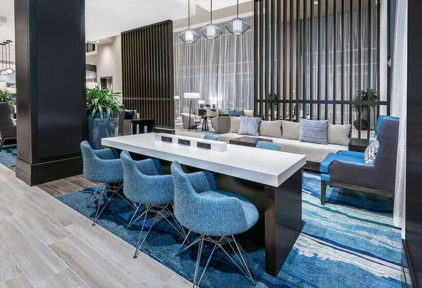 هتل Embassy Suites By Hilton College Station, Tx