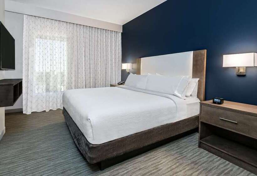 هتل Embassy Suites By Hilton College Station, Tx